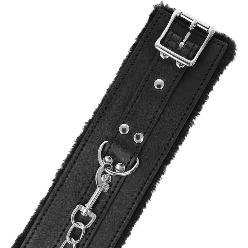 Bdsm-fußfesseln aus schwarzem premium-pelz
BDSM Handschellen