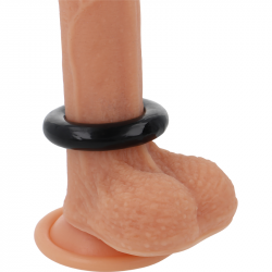 4,8 cm schwarzer superflexibler Cockring
Penisringe