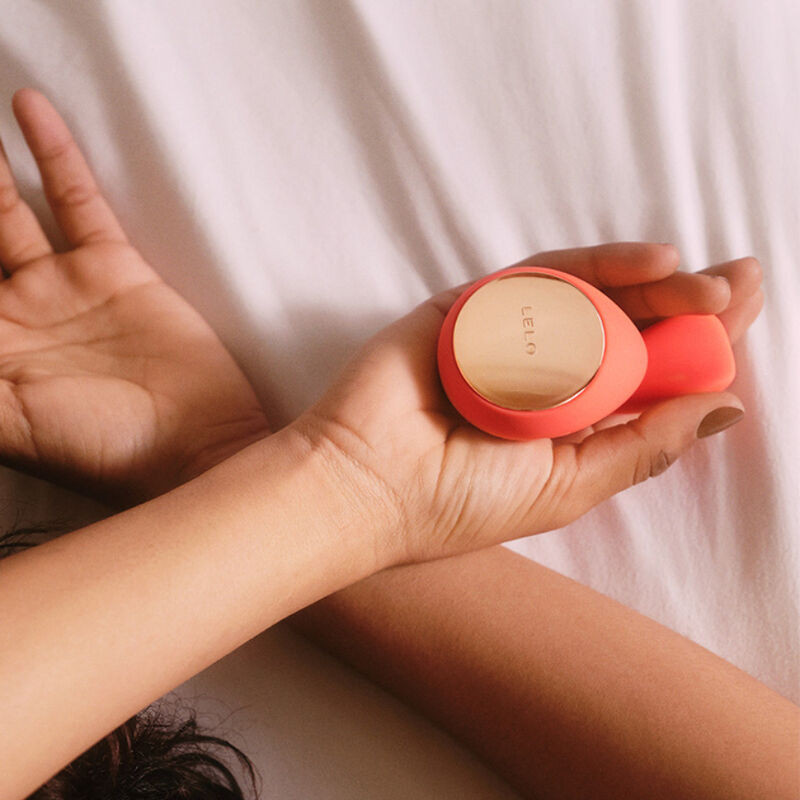 Couples Wave Motion Massager with App Control by LELO – BlackConnected sex toys and couples vibrators